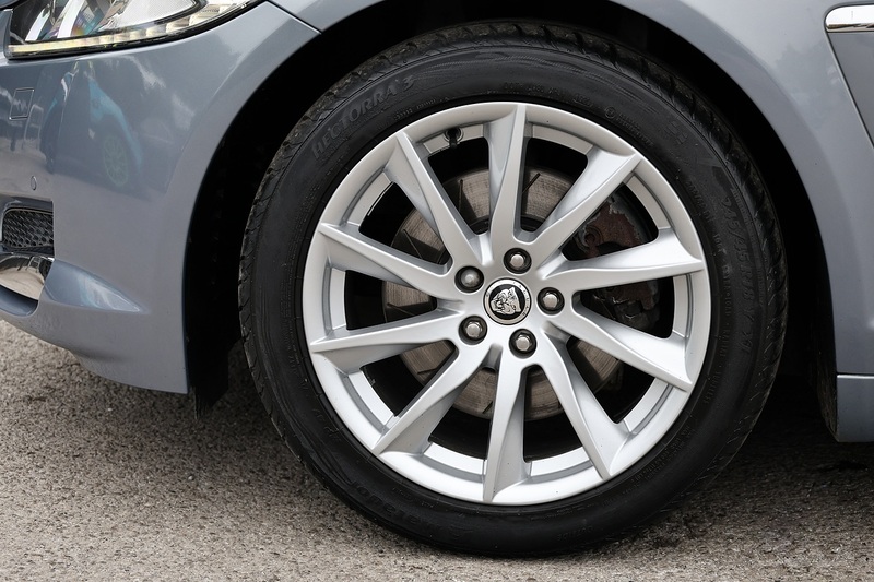 Jaguar XF Sportbrake Premium Luxury 2 Former Keepers + Cambelt Changed 2024 + Rare Spec Image 31