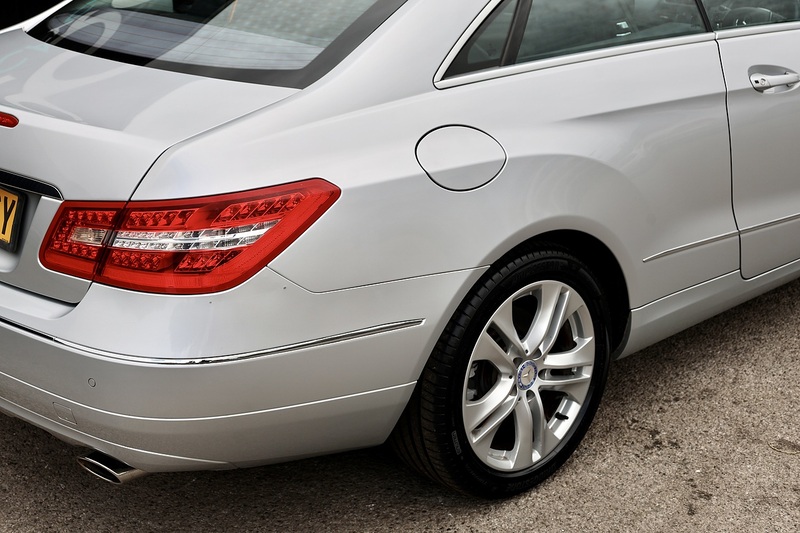 Mercedes-Benz E350 CGI 3.5 V6 SE Coupe 1 Lady Owner + Full Mercedes Main Dealer History + Pano Roof Image 16