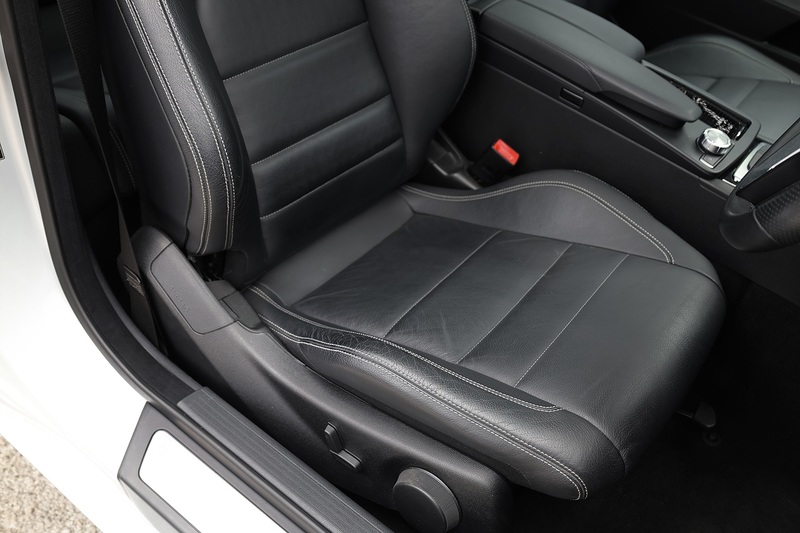 Mercedes-Benz E350 CGI 3.5 V6 SE Coupe 1 Lady Owner + Full Mercedes Main Dealer History + Pano Roof Image 25