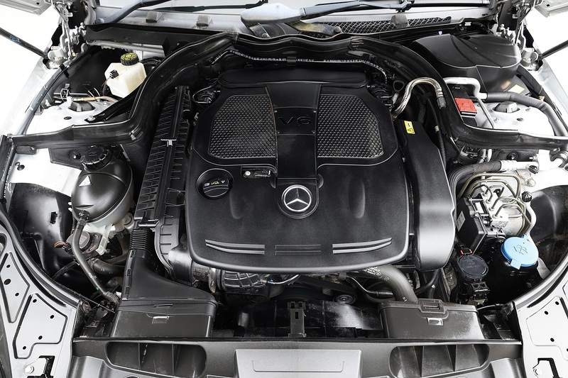 Mercedes-Benz E350 CGI 3.5 V6 SE Coupe 1 Lady Owner + Full Mercedes Main Dealer History + Pano Roof Image 36