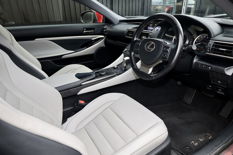 Lexus RC 300h Luxury RC 300h Luxury 2.5 2dr Coupe Automatic Petrol Hybrid Image 5