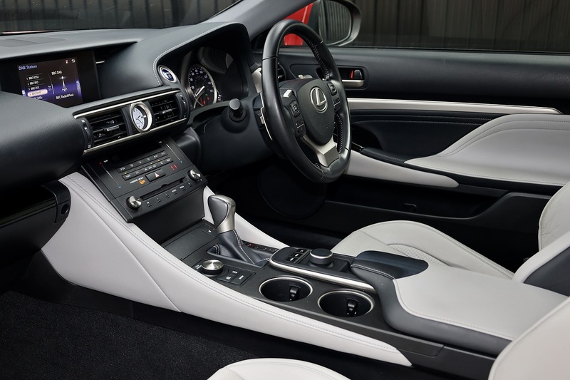 Lexus RC 300h Luxury RC 300h Luxury 2.5 2dr Coupe Automatic Petrol Hybrid Image 6