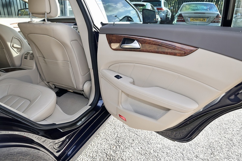 Mercedes-Benz CLS 350 CDI AMG Sport Rare Spec +  £7k Cost Options + Just Serviced by MB Image 23