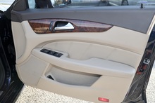 Mercedes-Benz CLS 350 CDI AMG Sport Rare Spec +  £7k Cost Options + Just Serviced by MB - Thumb 28