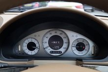 Mercedes-Benz E320 CDI Avantgarde 2 Former Keepers + 17 Services + Rare Spec + ULEZ - Thumb 27