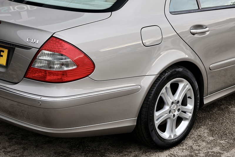 Mercedes-Benz E320 CDI Avantgarde 2 Former Keepers + 17 Services + Rare Spec + ULEZ Image 14