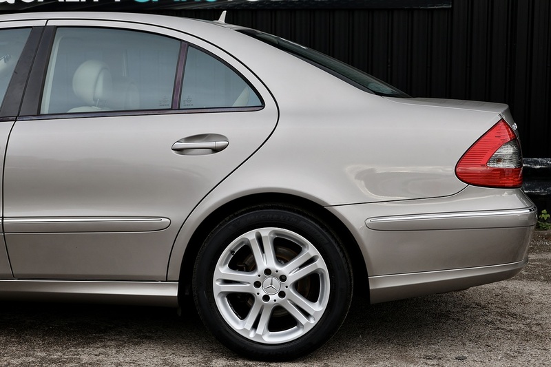 Mercedes-Benz E320 CDI Avantgarde 2 Former Keepers + 17 Services + Rare Spec + ULEZ Image 30