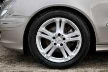Mercedes-Benz E320 CDI Avantgarde 2 Former Keepers + 17 Services + Rare Spec + ULEZ - Thumb 35