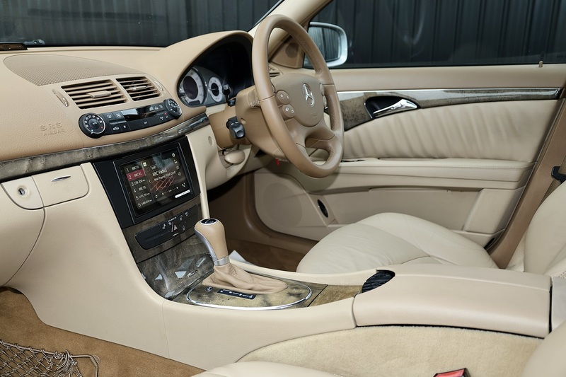 Mercedes-Benz E320 CDI Avantgarde 2 Former Keepers + 17 Services + Rare Spec + ULEZ Image 6