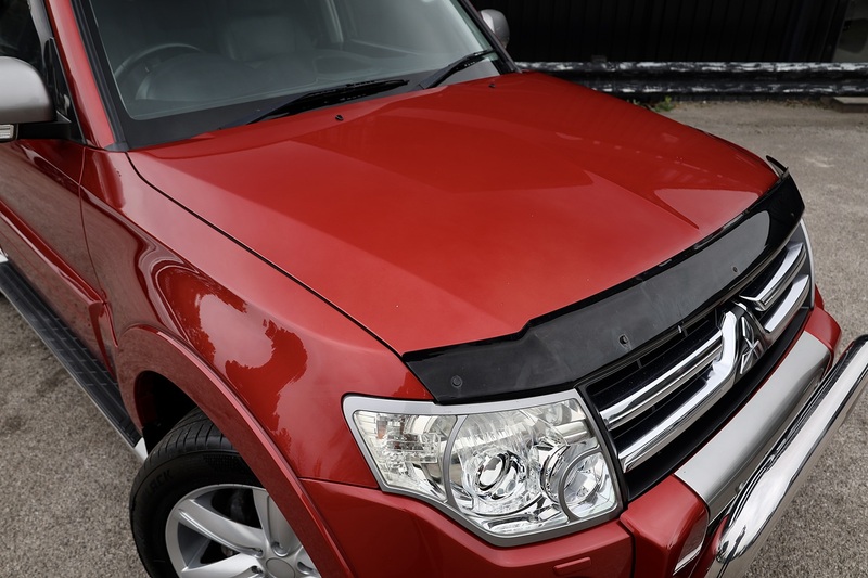 Mitsubishi Shogun LWB Diamond 3.2 DI-D Automatic + 7 Seats + Sunroof + Navigation + R.Camera Image 8