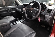 Mitsubishi Shogun LWB Diamond 3.2 DI-D Automatic + 7 Seats + Sunroof + Navigation + R.Camera - Thumb 5