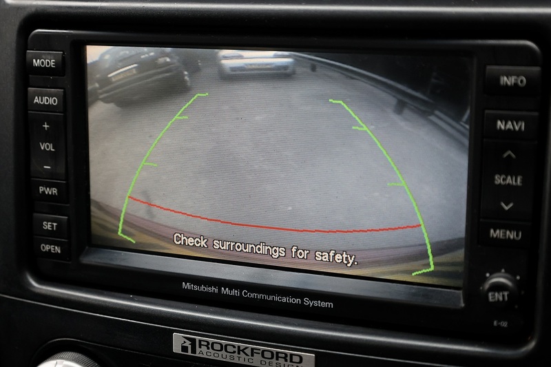 Mitsubishi Shogun LWB Diamond 3.2 DI-D Automatic + 7 Seats + Sunroof + Navigation + R.Camera Image 29