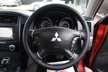 Mitsubishi Shogun LWB Diamond 3.2 DI-D Automatic + 7 Seats + Sunroof + Navigation + R.Camera - Thumb 30