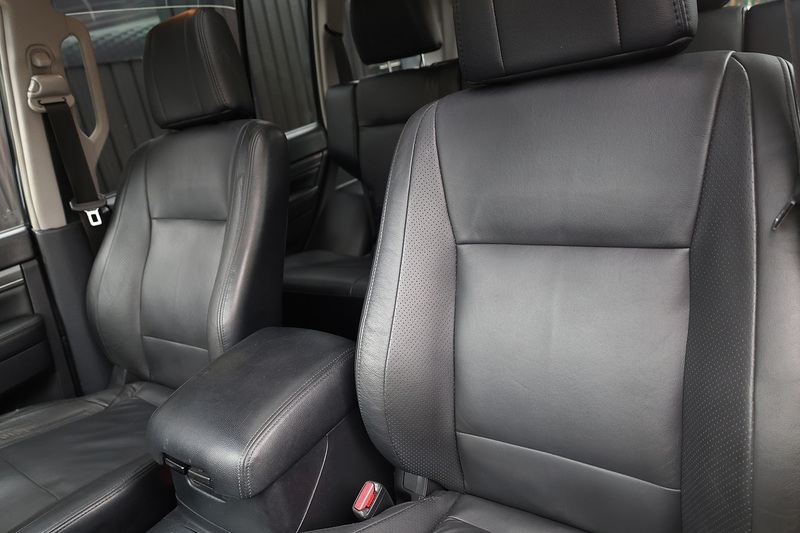 Mitsubishi Shogun LWB Diamond 3.2 DI-D Automatic + 7 Seats + Sunroof + Navigation + R.Camera Image 7