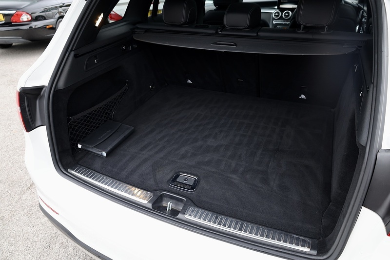 Mercedes-Benz GLC 350d AMG Line Prem+ 1 Former Keeper + Full Dealer History + Pano Roof + 360 Cameras Image 15