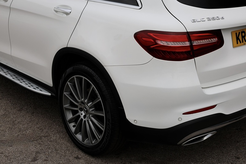 Mercedes-Benz GLC 350d AMG Line Prem+ 1 Former Keeper + Full Dealer History + Pano Roof + 360 Cameras Image 35