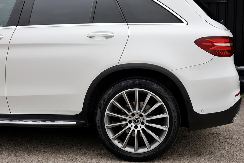 Mercedes-Benz GLC 350d AMG Line Prem+ 1 Former Keeper + Full Dealer History + Pano Roof + 360 Cameras Image 36
