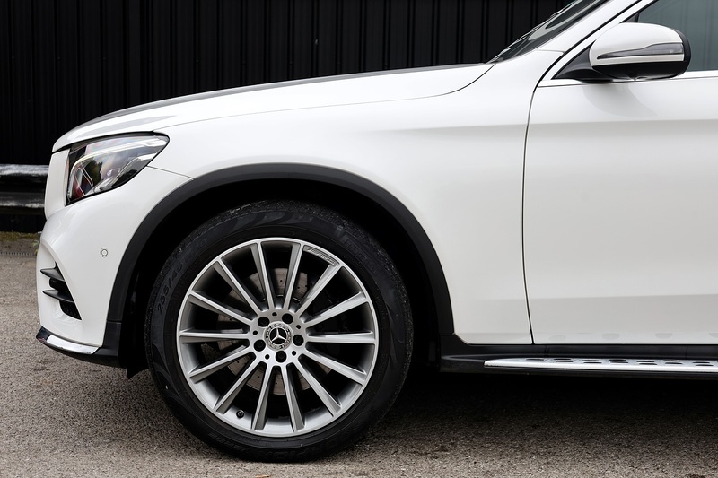 Mercedes-Benz GLC 350d AMG Line Prem+ 1 Former Keeper + Full Dealer History + Pano Roof + 360 Cameras Image 34