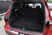 Mercedes-Benz GLB 200 AMG Line Full Service History + MANUFAKTUR Paint + VAT Qualifying - Thumb 15