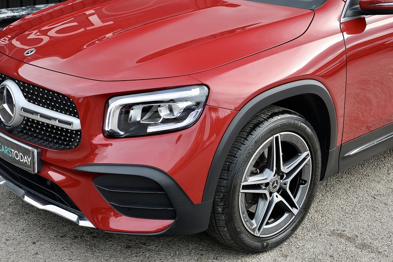 Mercedes-Benz GLB 200 AMG Line Full Service History + MANUFAKTUR Paint + VAT Qualifying Image 34