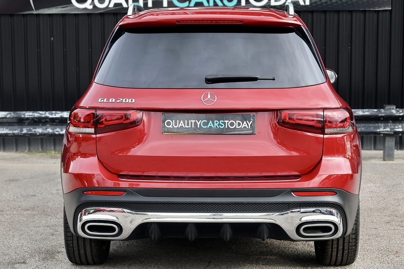 Mercedes-Benz GLB 200 AMG Line Full Service History + MANUFAKTUR Paint + VAT Qualifying Image 4