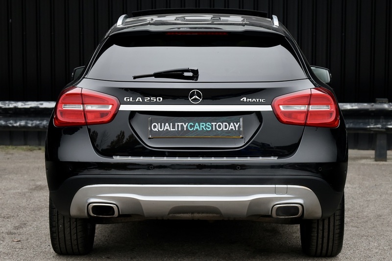 Mercedes-Benz GLA 250 SE Premium Plus 1 Former Keeper + 10 Mercedes Serviced + Image 4