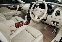 Infiniti FX30d S Premium 1 Former Keeper + Full History + Huge Specification - Thumb 5