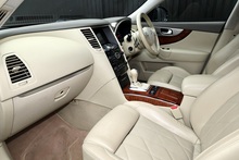Infiniti FX30d S Premium 1 Former Keeper + Full History + Huge Specification - Thumb 2