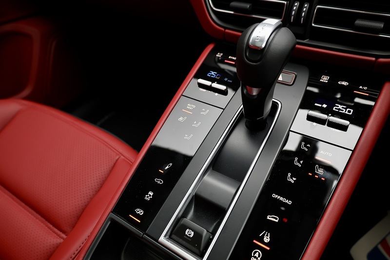 Porsche Macan GTS Delivery Mileage + VAT Qualifying + Extended Leather + Pano Roof Image 19