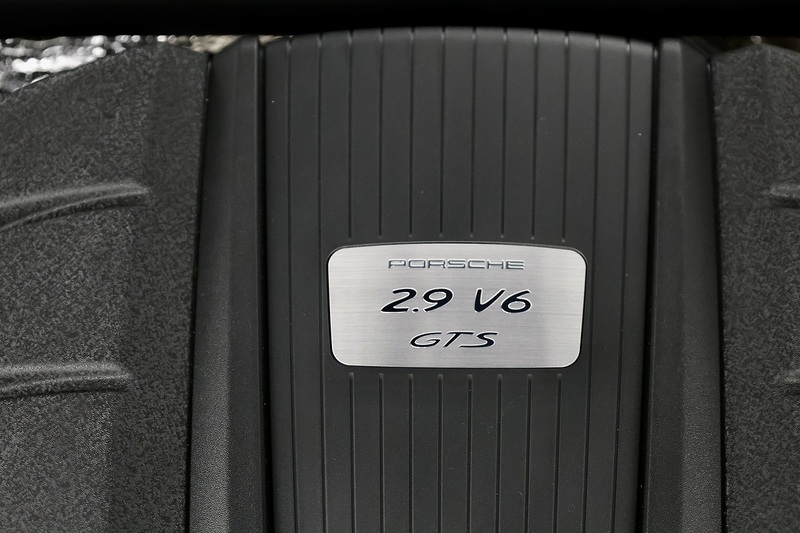 Porsche Macan GTS Delivery Mileage + VAT Qualifying + Extended Leather + Pano Roof Image 21