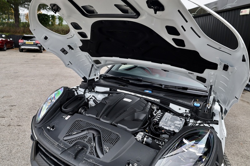 Porsche Macan GTS Delivery Mileage + VAT Qualifying + Extended Leather + Pano Roof Image 24
