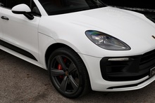 Porsche Macan GTS Delivery Mileage + VAT Qualifying + Extended Leather + Pano Roof - Thumb 31
