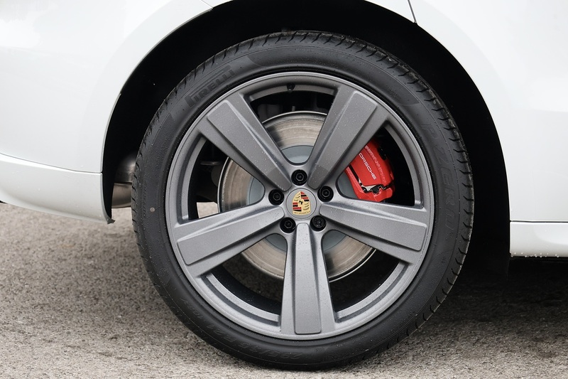 Porsche Macan GTS Delivery Mileage + VAT Qualifying + Extended Leather + Pano Roof Image 40