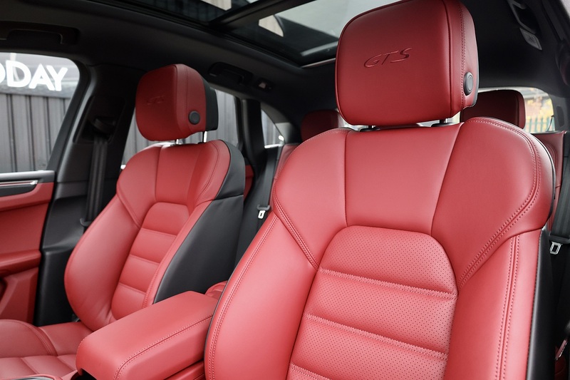 Porsche Macan GTS Delivery Mileage + VAT Qualifying + Extended Leather + Pano Roof Image 14