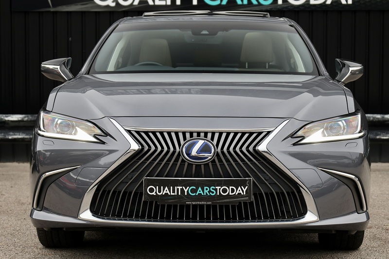 Lexus ES 300h 1 Owner + Full Lexus Main Dealer + VAT Qualifying + Sunroof Image 3