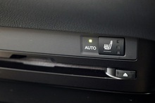 Lexus ES 300h 1 Owner + Full Lexus Main Dealer + VAT Qualifying + Sunroof - Thumb 16