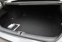 Lexus ES 300h 1 Owner + Full Lexus Main Dealer + VAT Qualifying + Sunroof - Thumb 19