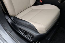 Lexus ES 300h 1 Owner + Full Lexus Main Dealer + VAT Qualifying + Sunroof - Thumb 33