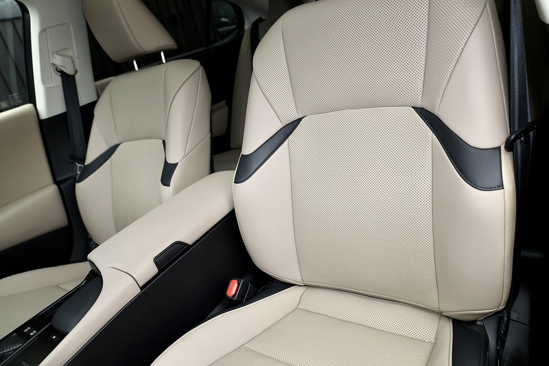 Lexus ES 300h 1 Owner + Full Lexus Main Dealer + VAT Qualifying + Sunroof Image 43