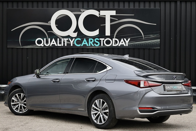 Lexus ES 300h 1 Owner + Full Lexus Main Dealer + VAT Qualifying + Sunroof Image 11