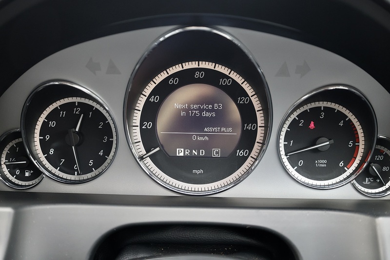 Mercedes-Benz E350 CDI AMG Sport Coupe MB Dealer Plus 1 Owner + Just Serviced by MB + Pano Roof Image 15