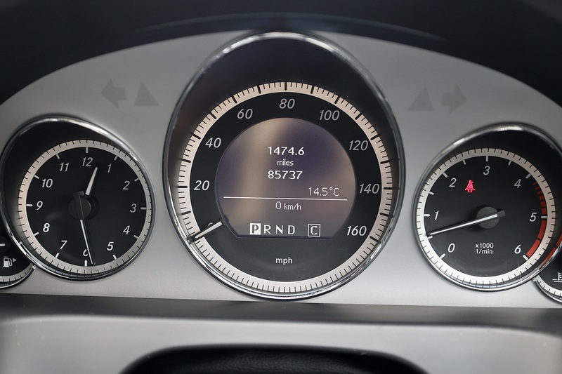 Mercedes-Benz E350 CDI AMG Sport Coupe MB Dealer Plus 1 Owner + Just Serviced by MB + Pano Roof Image 16