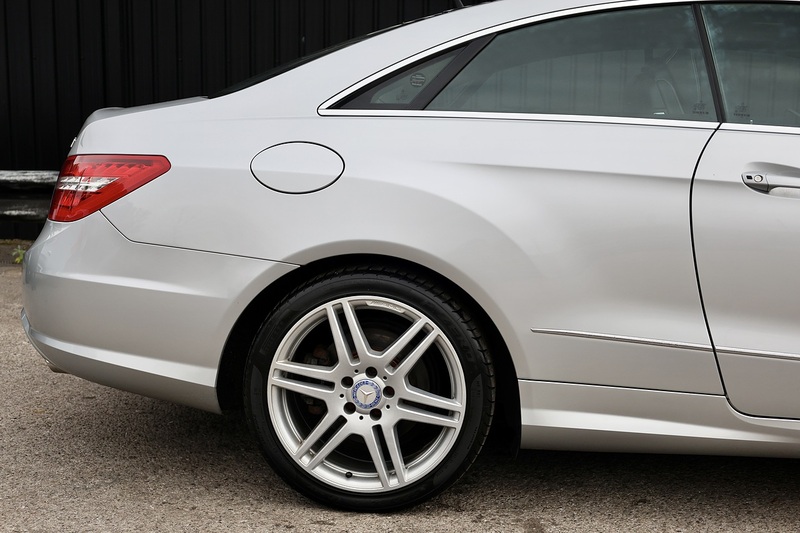 Mercedes-Benz E350 CDI AMG Sport Coupe MB Dealer Plus 1 Owner + Just Serviced by MB + Pano Roof Image 21