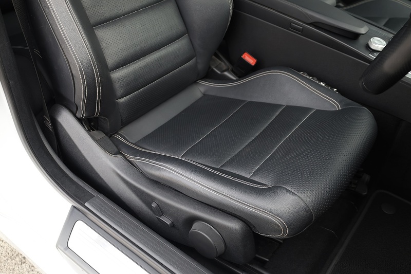 Mercedes-Benz E350 CDI AMG Sport Coupe MB Dealer Plus 1 Owner + Just Serviced by MB + Pano Roof Image 27