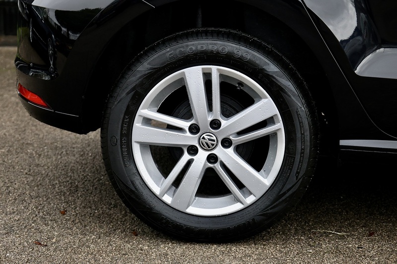 Volkswagen Polo 1.4 TDI 1 Lady Owner + Reverse Camera Image 31