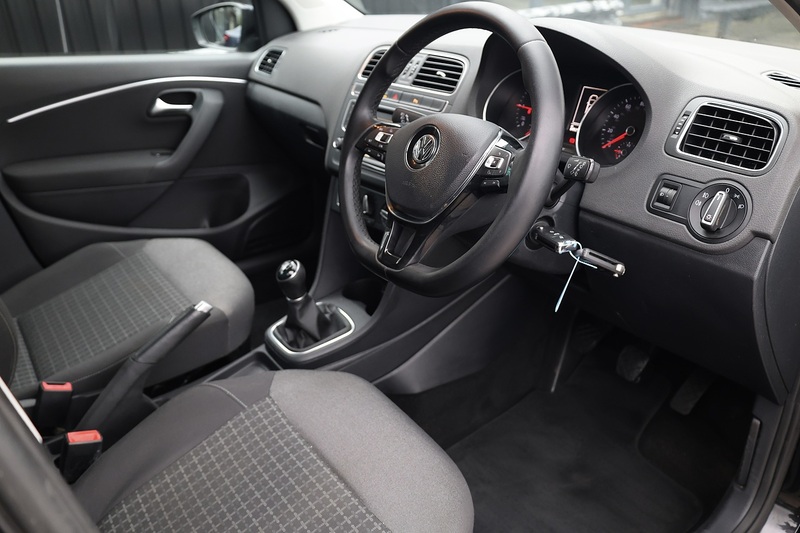 Volkswagen Polo 1.4 TDI 1 Lady Owner + Reverse Camera Image 8