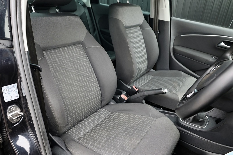 Volkswagen Polo 1.4 TDI 1 Lady Owner + Reverse Camera Image 9