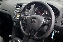 Volkswagen Polo 1.4 TDI 1 Lady Owner + Reverse Camera - Thumb 17