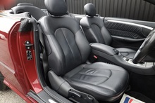 Mercedes-Benz CLK 200K AMG Sport Convertible Full Service History + Heated Seats + COMAND - Thumb 19