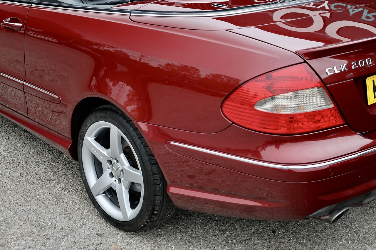 Mercedes-Benz CLK 200K AMG Sport Convertible Full Service History + Heated Seats + COMAND - Large 25